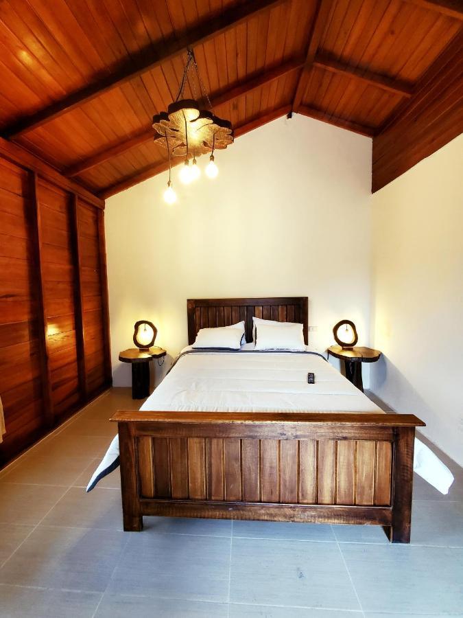 Casa Blanca Hortencia Sucua Exterior photo